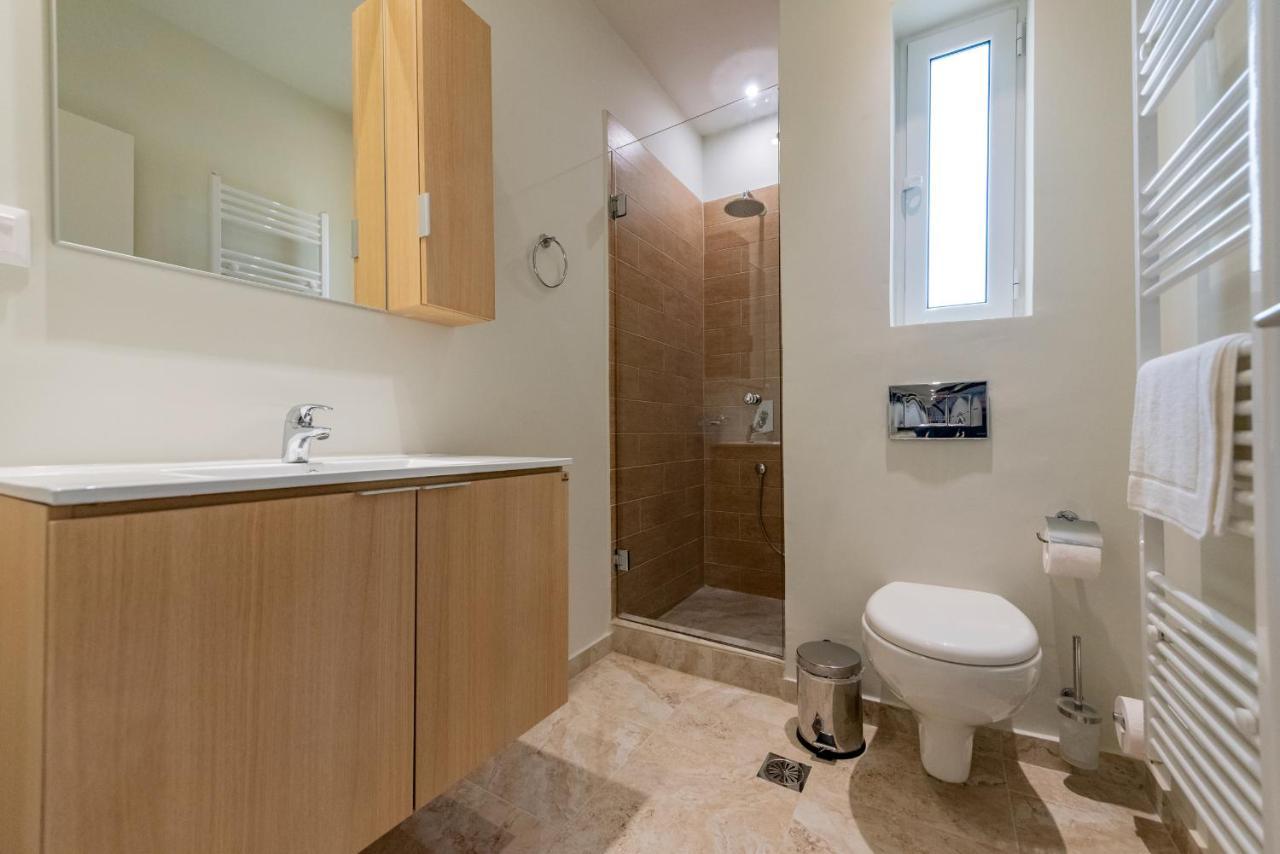Tinas Home - Kalamata Mediterranean Villas ภายนอก รูปภาพ