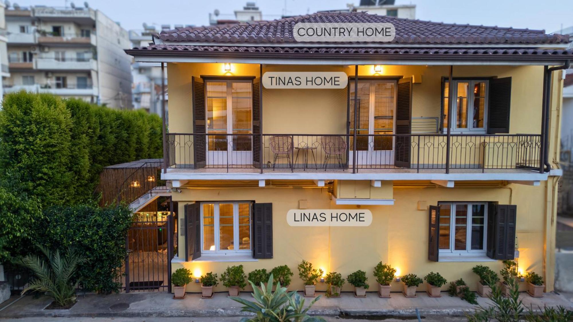 Tinas Home - Kalamata Mediterranean Villas ภายนอก รูปภาพ